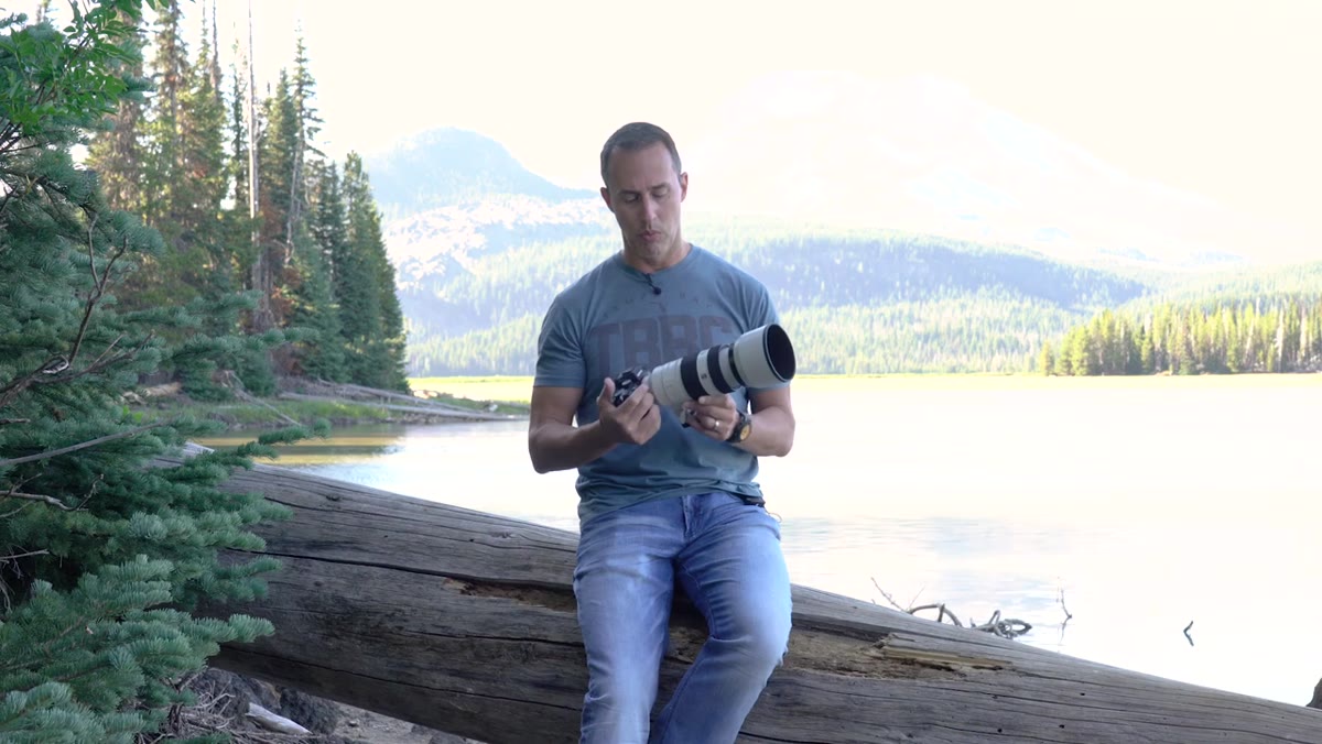 Camera menu showing Auto ISO settings enabled in aperture priority mode